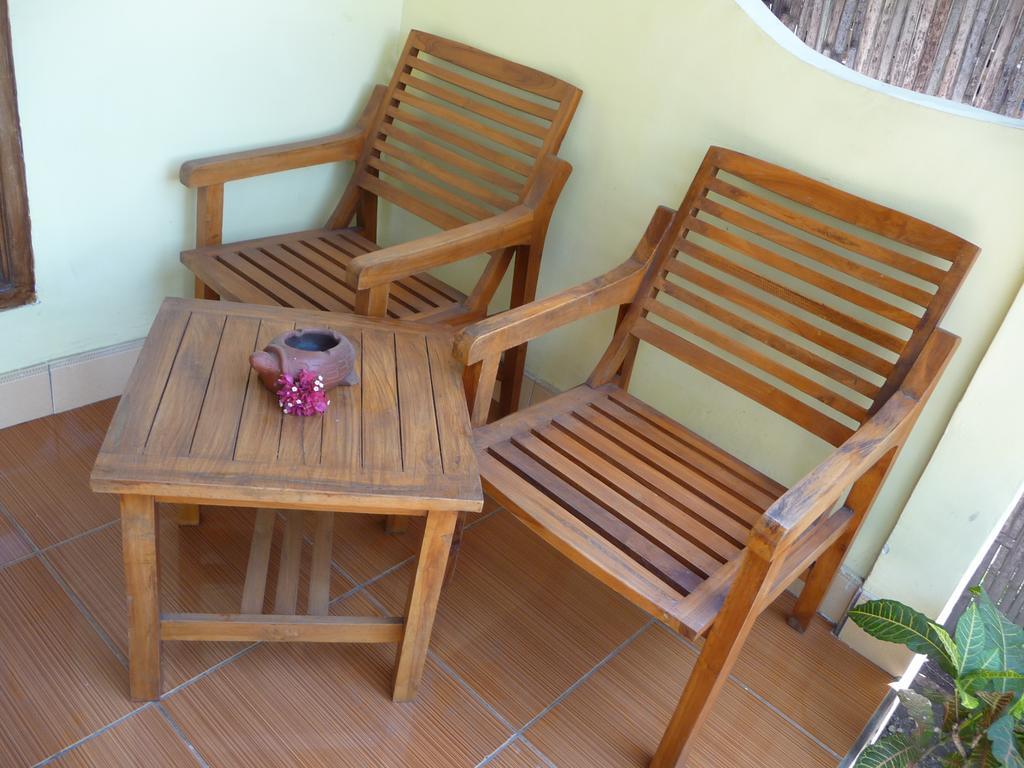 Aura Guest House Gili Air Exterior photo