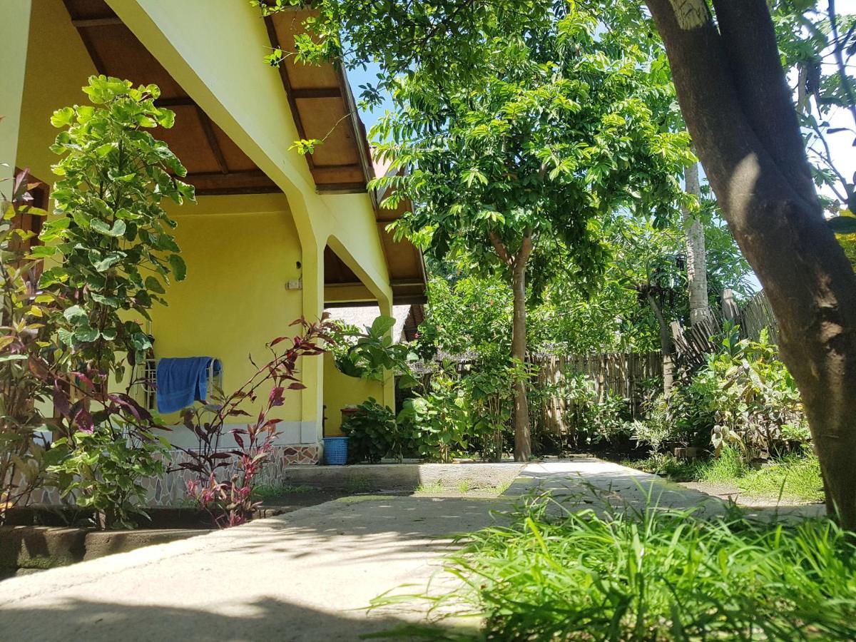Aura Guest House Gili Air Exterior photo